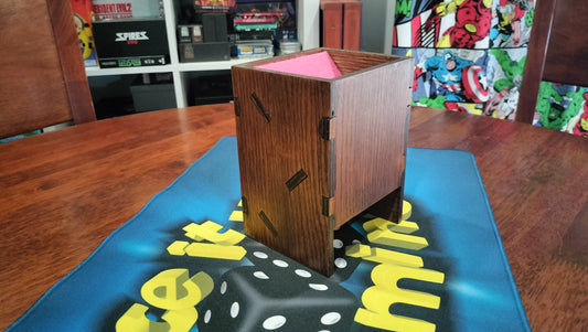Dice Tower Red Oak ply board: made by Dice It Up Gaming, Has no Tray.